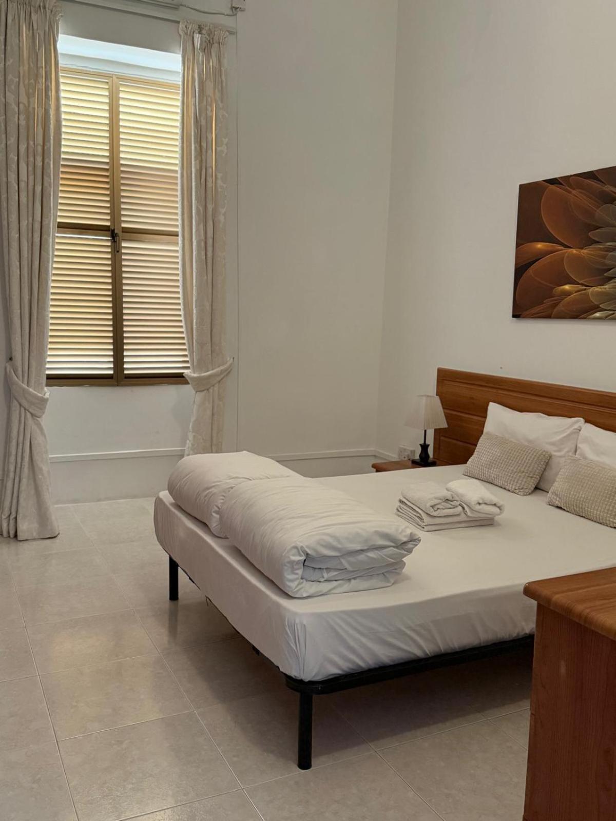 FAC - One bedroom apartment Valletta Buitenkant foto